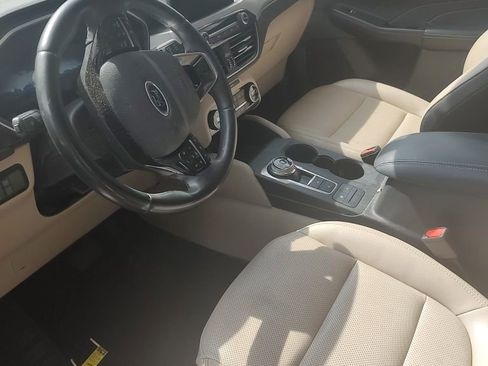 Used 2021 Ford Escape SEL w/ Technology Package FWD image 3