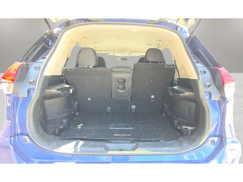Used 2018 Nissan Rogue SV w/ Premium Package AWD/4WD image 7