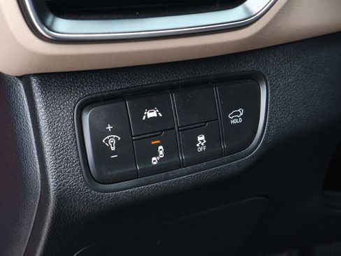 Used 2020 Hyundai Santa Fe Limited image 25