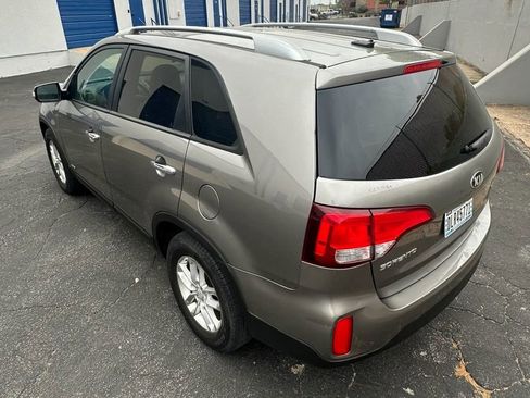 Used 2015 Kia Sorento LX AWD/4WD image 8