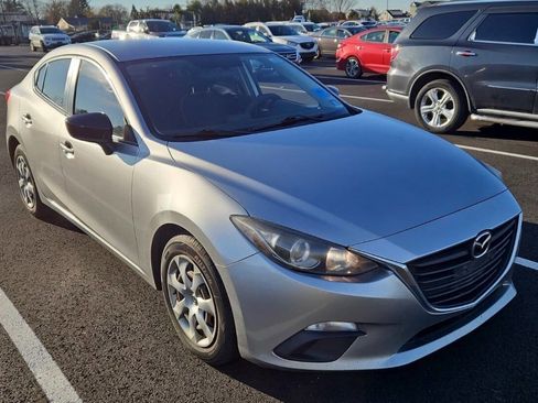 Used 2015 MAZDA MAZDA3 i SV image 1