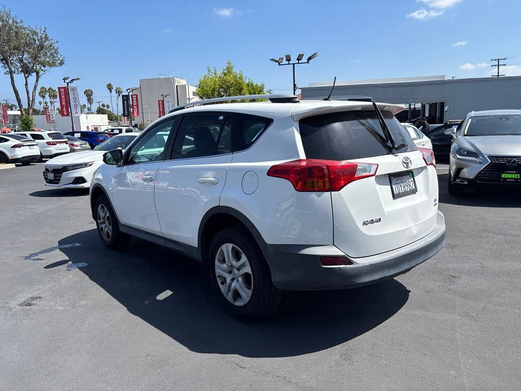 Used 2013 Toyota RAV4 LE AWD/4WD image 5