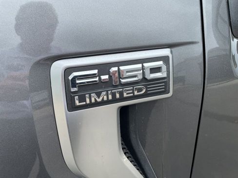 Used 2022 Ford F150 Limited image 2