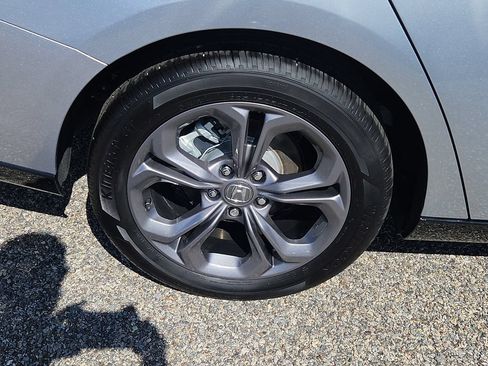 Certified 2025 Honda Accord EX-L image 9