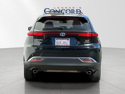 Used 2021 Toyota Venza XLE w/ Carpet Mat Package (TMS) image 5