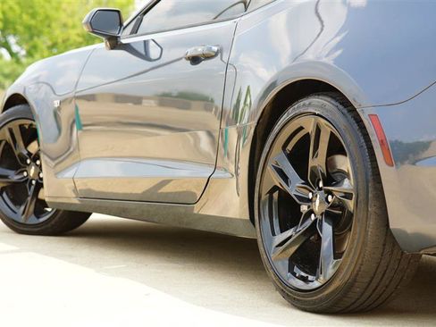 Used 2019 Chevrolet Camaro LT RWD image 14