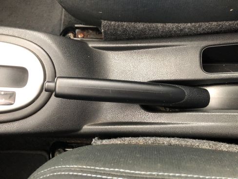 Used 2017 Nissan Versa Note SV FWD image 19