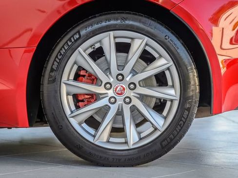 Used 2017 Jaguar F-TYPE Convertible RWD image 20