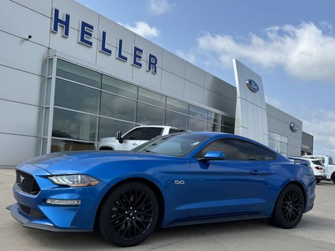 Used 2020 Ford Mustang GT Premium w/ GT Performance Package RWD image 3