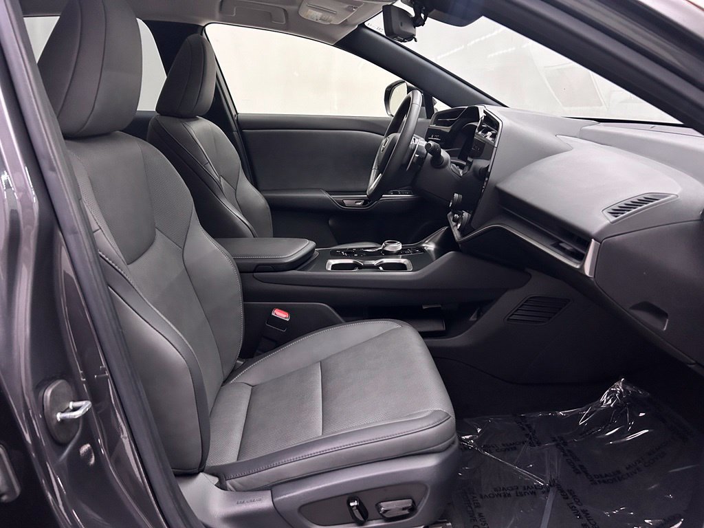 Used 2023 Lexus RZ 450e Premium w/ Technology Package AWD/4WD image 17