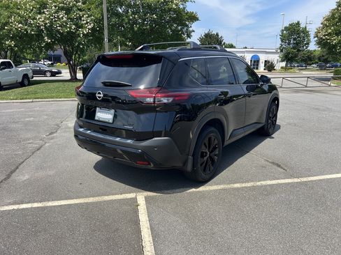 Certified 2023 Nissan Rogue SV w/ SV Premium B Package FWD image 5