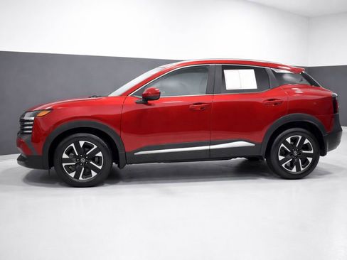 Certified 2025 Nissan Kicks SV w/ SV Premium Package image 2