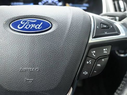 Used 2017 Ford Edge SEL w/ Equipment Group 201A AWD/4WD image 27