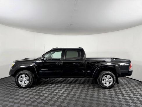 Used 2015 Toyota Tacoma 4x4 Double Cab w/ TRD Sport Package image 15