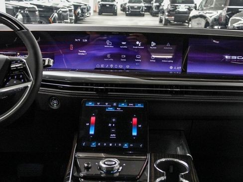 New 2026 Cadillac Escalade Luxury image 14