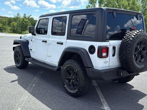Used 2023 Jeep Wrangler Unlimited Sport AWD/4WD image 9