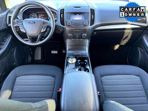 Used 2019 Ford Edge SE image 18