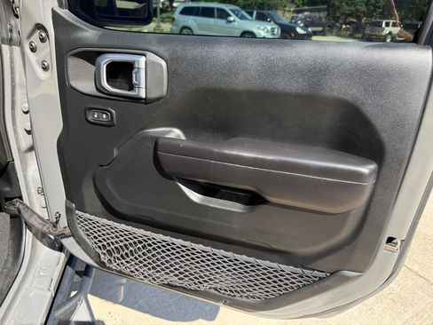 Used 2020 Jeep Wrangler Unlimited Sport AWD/4WD image 25