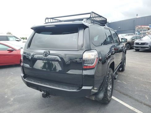 Used 2021 Toyota 4Runner Venture w/ Moonroof Package AWD/4WD image 4