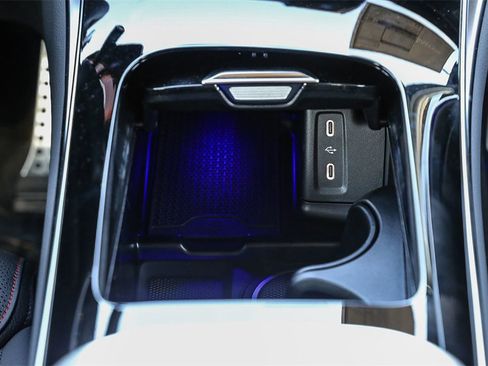 New 2025 Mercedes-Benz GLC 43 AMG 4MATIC image 16