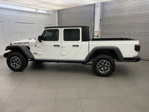 Certified 2024 Jeep Gladiator Rubicon AWD/4WD image 7