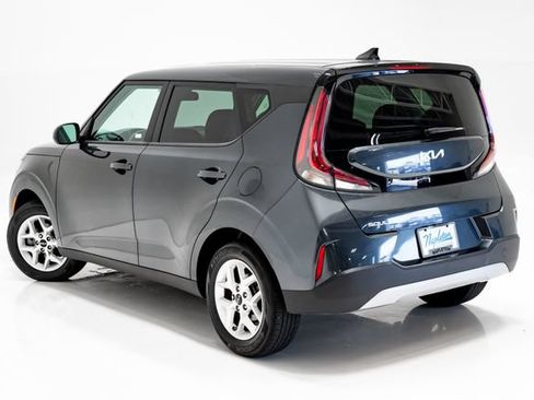 Used 2025 Kia Soul LX w/ LX Technology Package FWD image 27