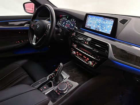 Used 2019 BMW 530i xDrive image 26