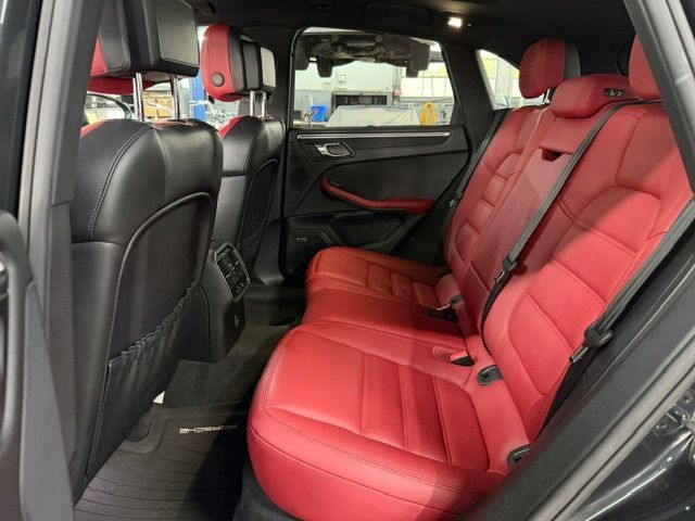 Used 2017 Porsche Macan GTS AWD/4WD image 9