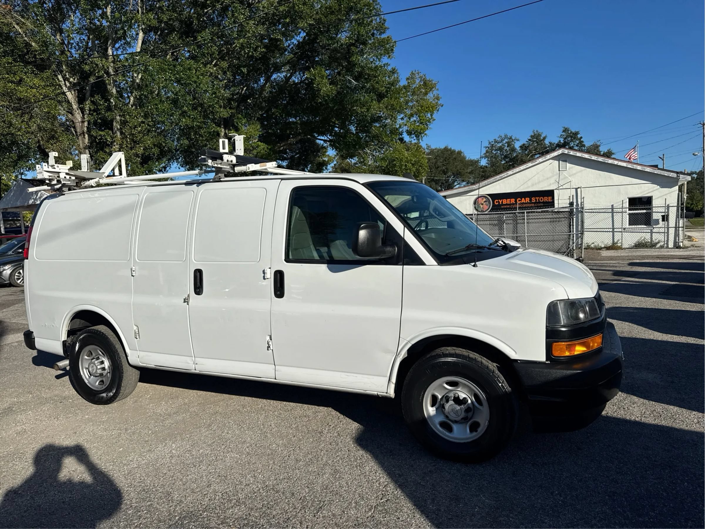 Used 2020 Chevrolet Express 2500 w/ Driver Convenience Package RWD image 7