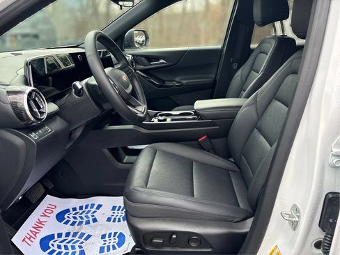 Certified 2026 Chevrolet Equinox LT w/ Convenience Package II AWD/4WD image 9