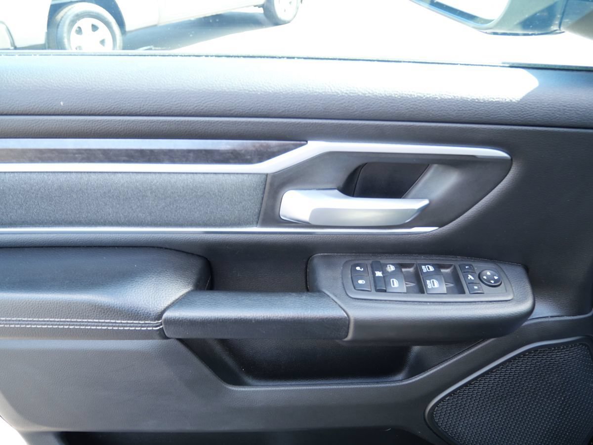 Used 2023 RAM 1500 Big Horn AWD/4WD image 16