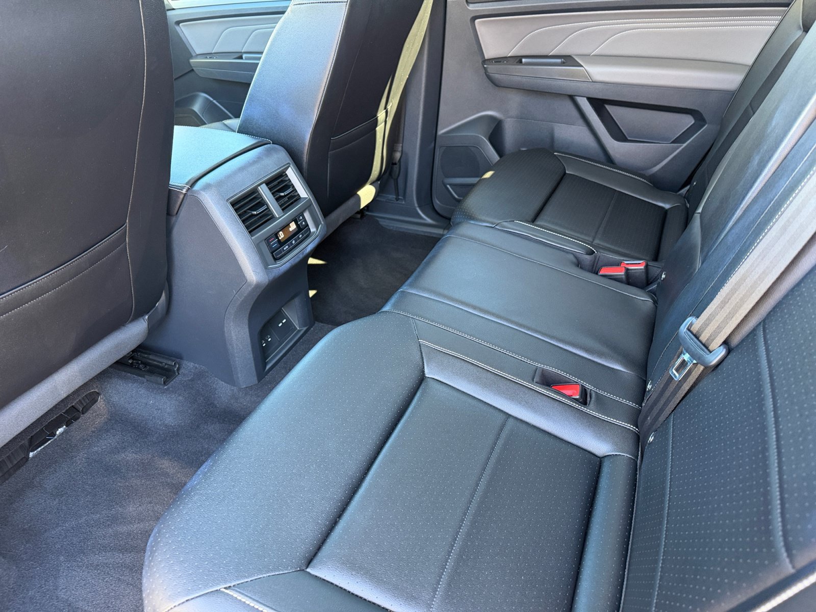 Used 2022 Volkswagen Atlas SE AWD/4WD image 17