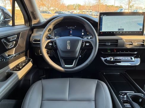 New 2026 Lincoln Corsair Premiere image 19