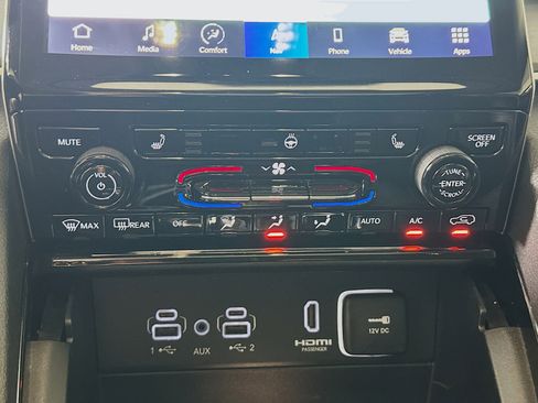 Used 2022 Jeep Grand Cherokee Limited 4xe image 24