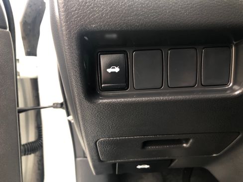 Used 2023 Nissan Maxima SV w/ Floor Mat Group image 12