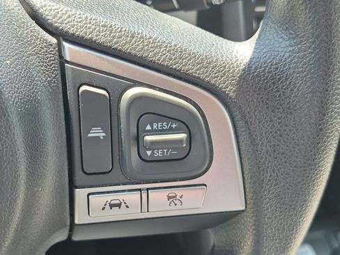 Used 2017 Subaru Forester 2.5i Premium AWD/4WD image 19