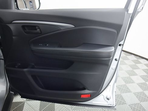 Certified 2025 Honda Ridgeline Sport+ image 21