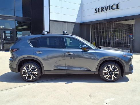 Used 2026 MAZDA CX-5 Preferred AWD/4WD image 2