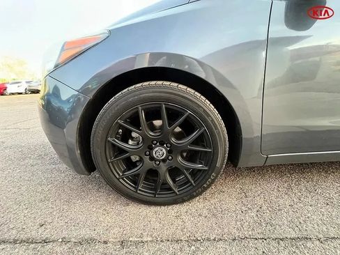Used 2016 Kia Forte LX FWD image 18