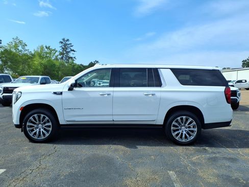 Used 2021 GMC Yukon XL Denali w/ Denali Ultimate Package AWD/4WD image 1