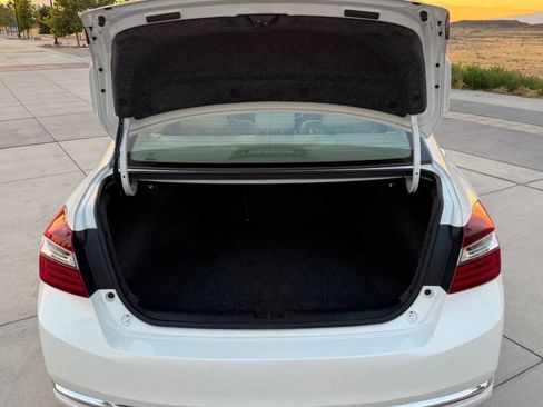 Used 2017 Honda Accord EX-L image 9