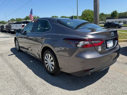 Used 2023 Toyota Camry LE FWD image 5