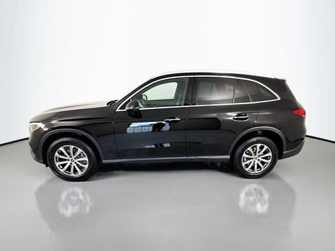 Used 2026 Mercedes-Benz GLC 300 4MATIC image 2