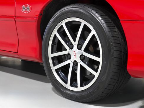 Used 2002 Chevrolet Camaro Z28 w/ SS Performance/Appearance Pkg image 53