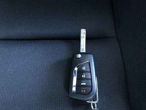 Certified 2025 Toyota Corolla LE image 31