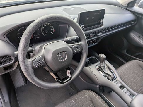 Certified 2024 Honda HR-V LX image 2