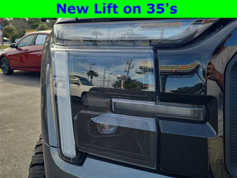 Used 2025 Ford F150 Lariat w/ Equipment Group 502A High image 8