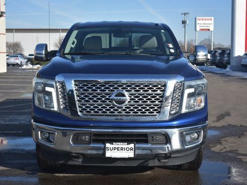 Used 2016 Nissan Titan SL image 2
