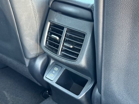 Used 2024 Kia Seltos S FWD image 16