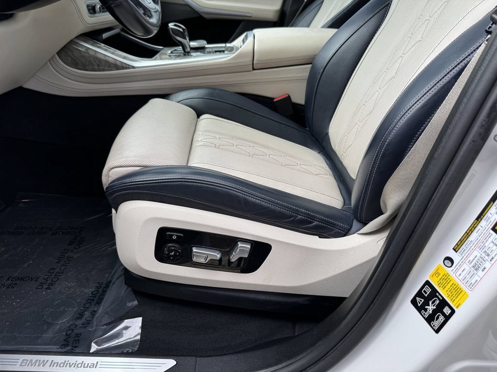 Used 2019 BMW X7 xDrive40i w/ Premium Package AWD/4WD image 21